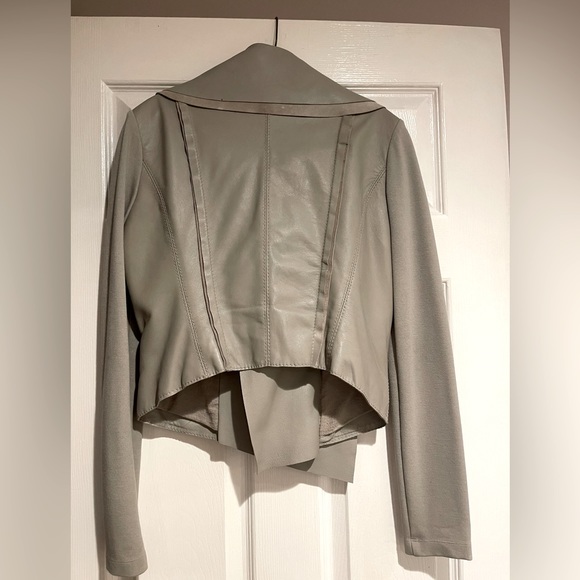BCBG MaxAzria genuine leather suede jacket with asymmetrical zipper.. Dove grey - Picture 3 of 5